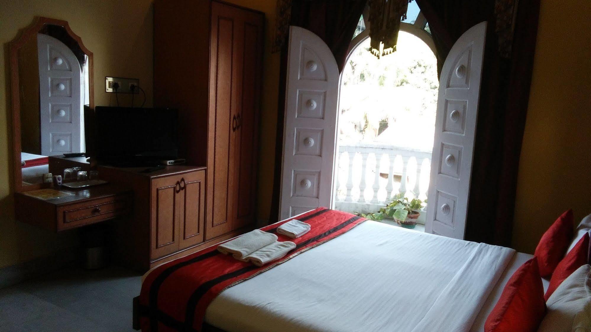 New Hotel White Palace Kalkuta Zewnętrze zdjęcie